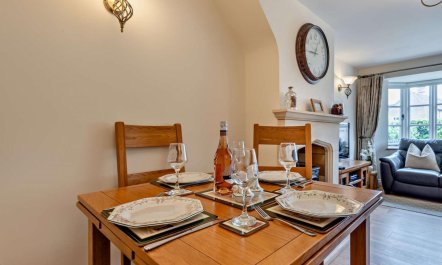 2 Bed in Cheltenham 3