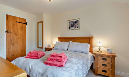 2 Bed in Cheltenham 8