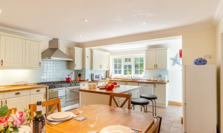 4 Bed in Dorchester 6