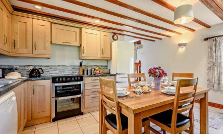 2 Bed in Looe 6