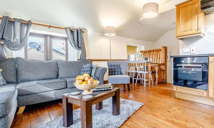 2 Bed in Buxton 3