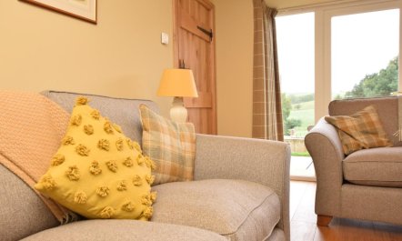 2 Bed in West Linton 6