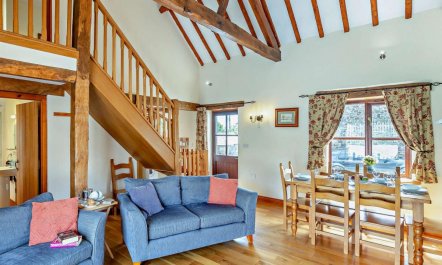 3 Bed in Higher Clovelly 5