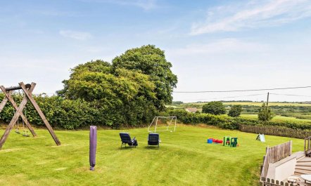 3 Bed in Higher Clovelly 1