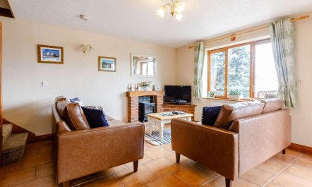 3 Bed in Worcester 1