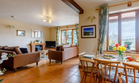 3 Bed in Worcester 4