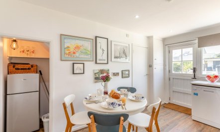 2 Bed in Bude 6