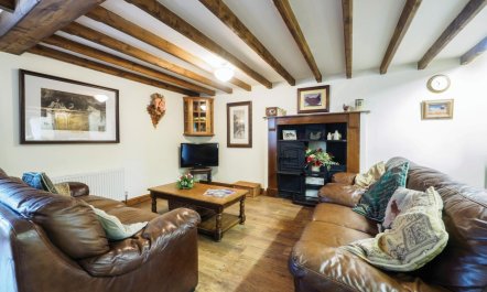 3 Bed in Hope Valley 4