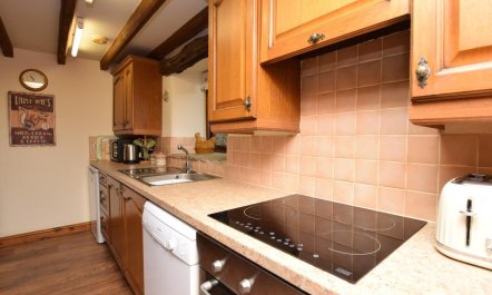 3 Bed in Hope Valley 3