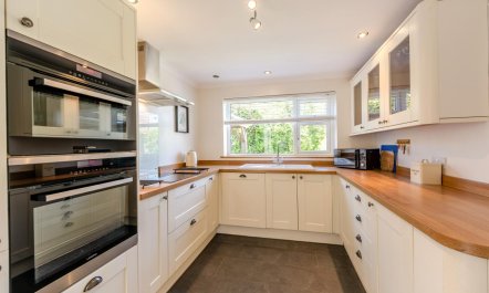 4 Bed in Bideford 4