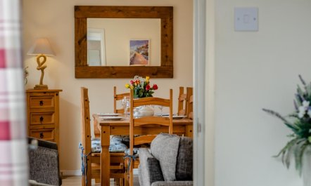 3 Bed in Freshwater 6