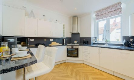 1 Bed in Llandudno 5