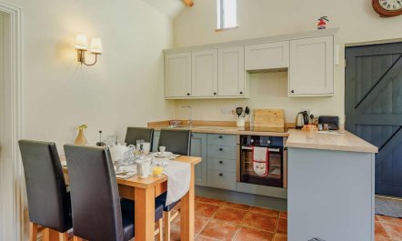 2 Bed in Saffron Walden 5