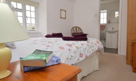 1 Bed in Bridport 9