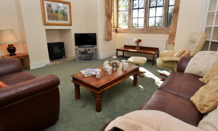 3 Bed in Lyme Regis 2