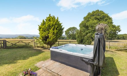 6 Bed in North Tawton 4