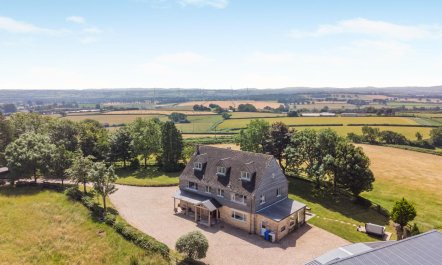 6 Bed in North Tawton