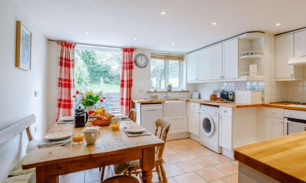 2 Bed in Dorchester 1