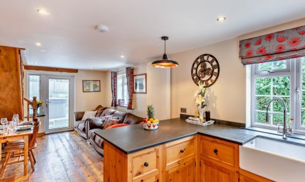 2 Bed in Ilfracombe 5