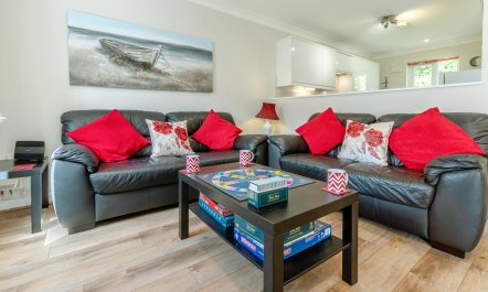 3 Bed in Falmouth 1