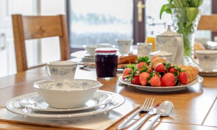 2 Bed in North Country 8