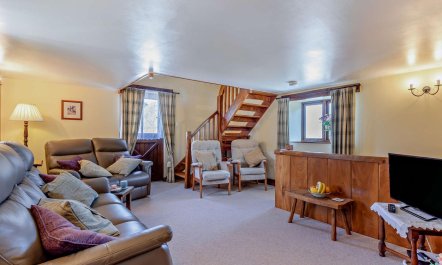 3 Bed in Torrington 1