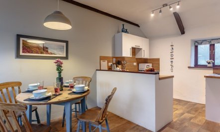 1 Bed in Tintagel 8