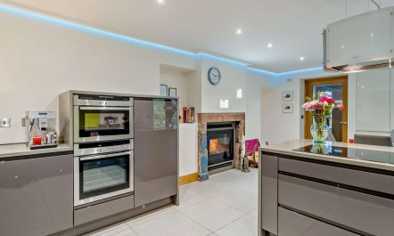 4 Bed in Holmrook 6