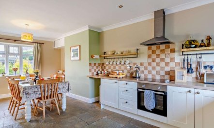 3 Bed in East Cowton 1