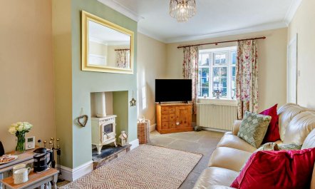 3 Bed in East Cowton 0