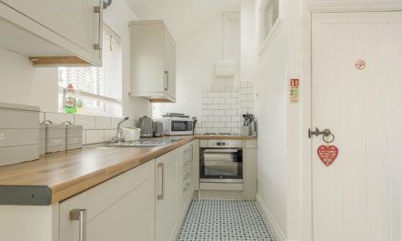1 Bed in Saundersfoot 2