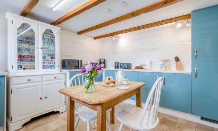 2 Bed in Penzance 7