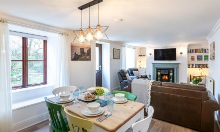 2 Bed in St Hilary 3