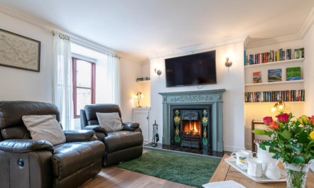 2 Bed in St Hilary 0