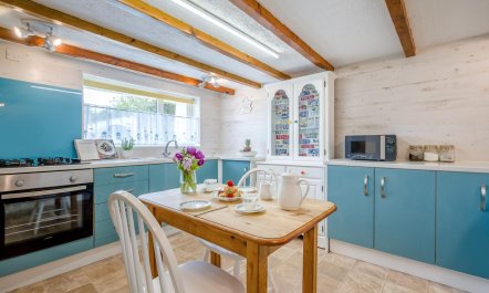2 Bed in Penzance 8