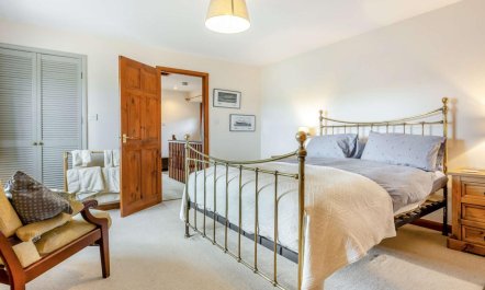 3 Bed in Carisbrooke 6