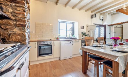 2 Bed in Haverfordwest 6