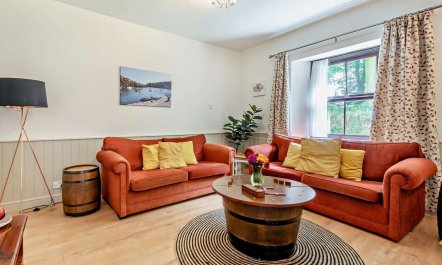 2 Bed in Haverfordwest 1