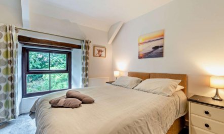 2 Bed in Haverfordwest 8