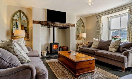 5 Bed in Colwyn Bay 2