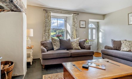 5 Bed in Colwyn Bay 3