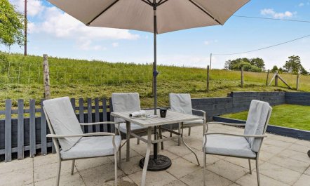 2 Bed in Bwlchgwyn 1