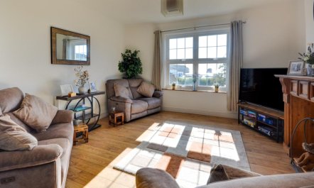 3 Bed in Freshwater 5