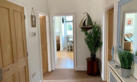 3 Bed in Freshwater 3