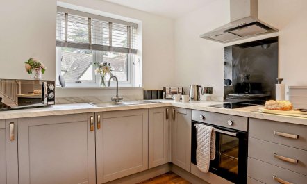 1 Bed in Pontypool 8