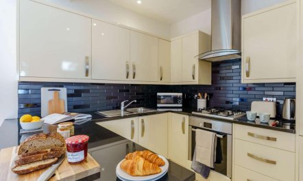 3 Bed in Eastbourne 8