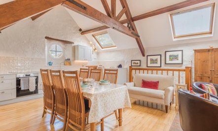3 Bed in Windermere 3