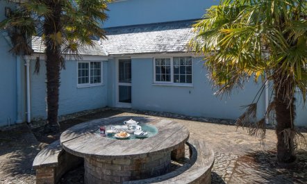 6 Bed in Truro 2
