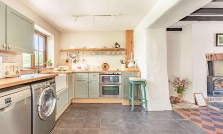 2 Bed in Haverfordwest 6