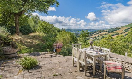 1 Bed in Crickhowell 2